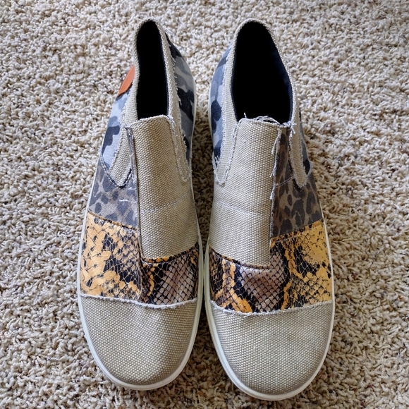 Other - NWOT Elegant but casual men's shoes